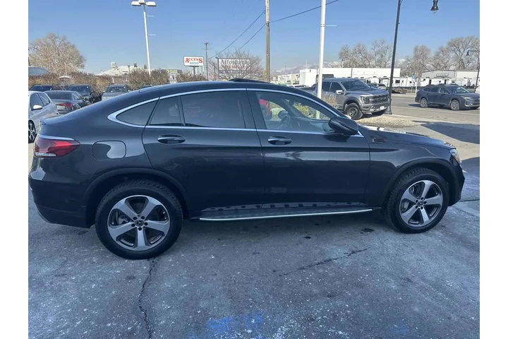 $34495 : 2021 GLC 300 4MATIC Coupe image 6