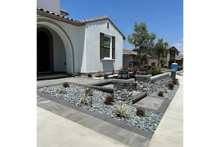 Helcco Landscape Construction image 2