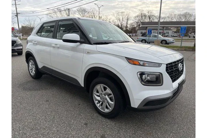 $19977 : Hyundai VENUE 2025 SE 4dr Cr image 4