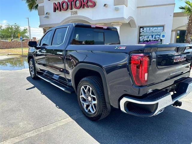 $56995 : Pre-Owned 2023 Sierra 1500 Cr image 8