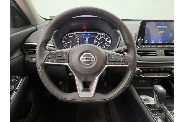 $18998 : Nissan Altima 2021 2.5 SV 4d image 10
