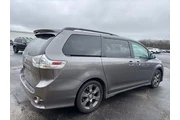 $13000 : Toyota Sienna 2016 SE 8-Pass thumbnail
