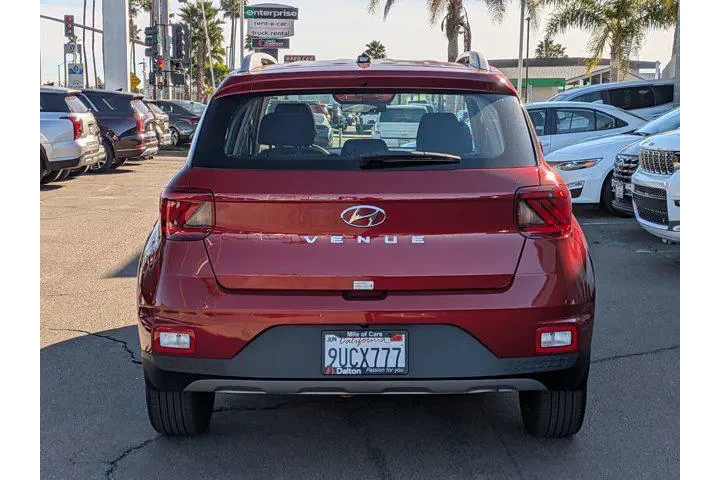 $22347 : Hyundai VENUE 2025 SEL 4dr C image 3