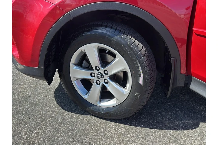 $20000 : 2015 RAV4 XLE image 5