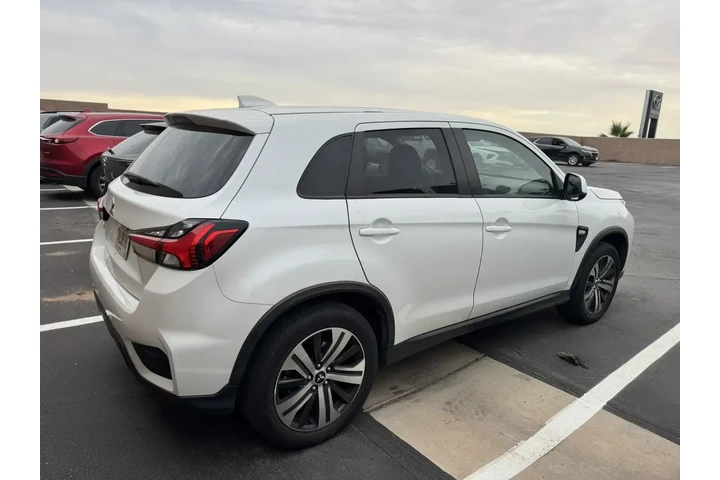 $15999 : Mitsubishi Outlander Sport 2 image 5