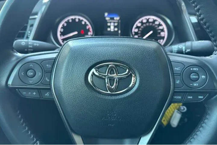 $26998 : Toyota Camry 2023 SE 4dr Sed image 7