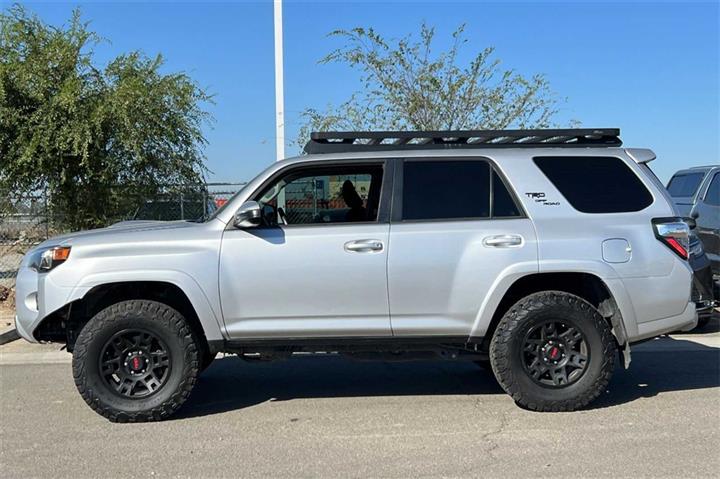 $34800 : 4Runner TRD Off-Road image 9