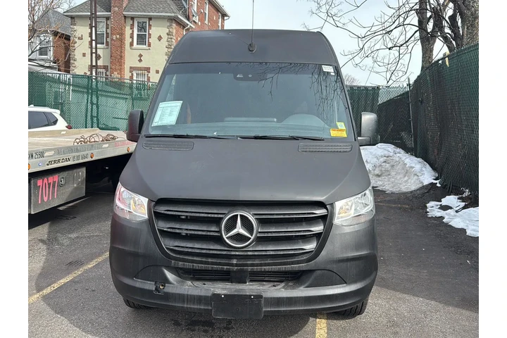 $30490 : Mercedes-Benz Sprinter 2021 image 3