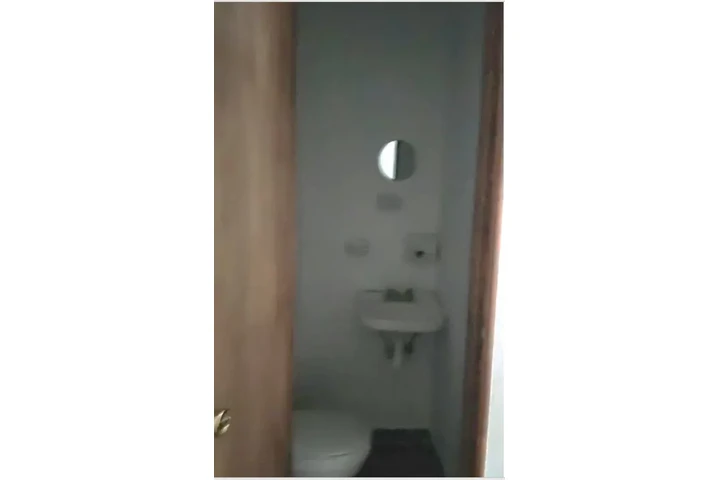 $5900 : RENTO LOCAL COMERCIAL image 2