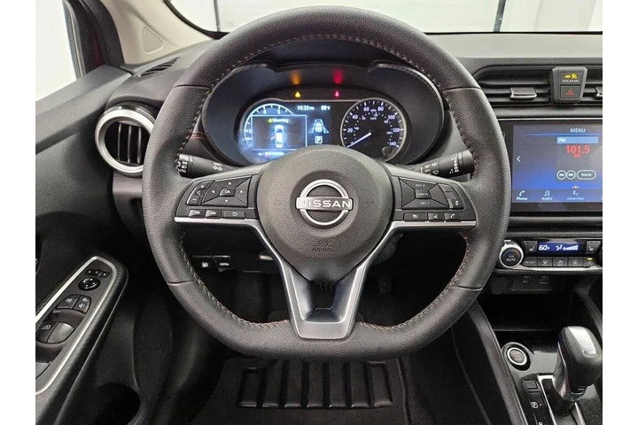 $17998 : Nissan Versa 2024 SR 4dr Sed image 10
