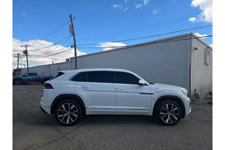 $35425 : Volkswagen Atlas Cross Sport image 2
