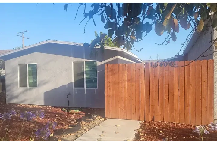 $995 : spacious, open living home image 1