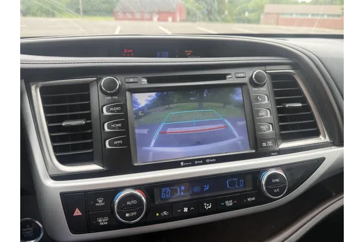 $14999 : 2018 Highlander XLE image 8