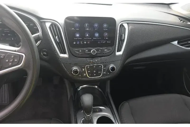 $19995 : Chevrolet Malibu 2024 LT 4dr image 6