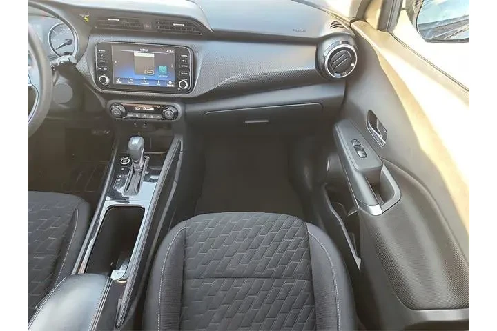 $11995 : Nissan Kicks 2021 SV 4dr Cro image 10