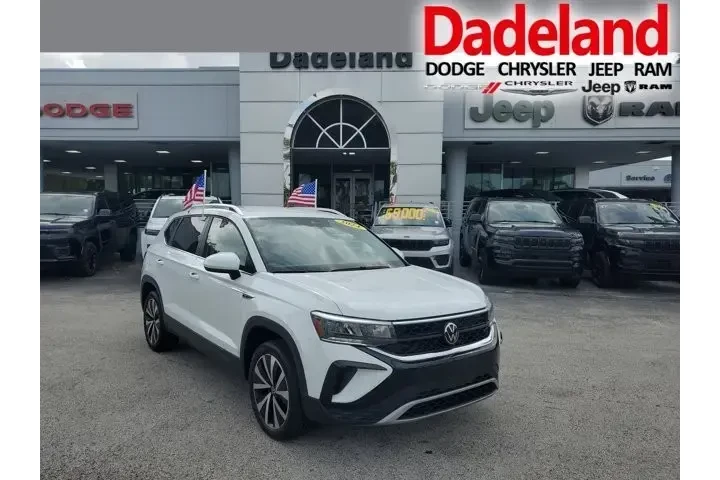 $19991 : Volkswagen Taos 2024 SE 4dr image 1