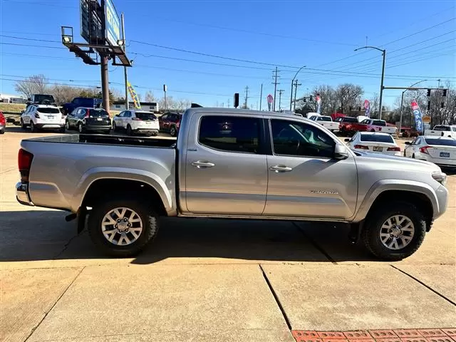 $26995 : 2018 Tacoma image 5