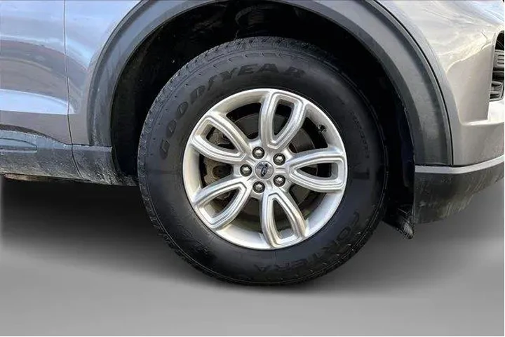 $18991 : Ford Explorer 2021 AWD Base image 2