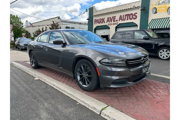 $9995 : 2015 Charger SE image 1