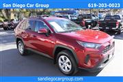 $22996 : 2019 RAV4 thumbnail