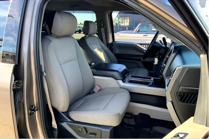 $33688 : Ford F-150 2020 4x4 XL 4dr S image 8