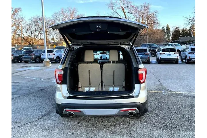 $11495 : Ford Explorer 2017 AWD XLT 4 image 9