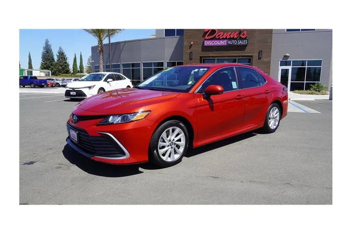 $23984 : 2023 Camry LE image 2