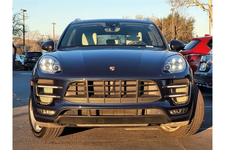 $30990 : 2016 Macan Turbo image 2