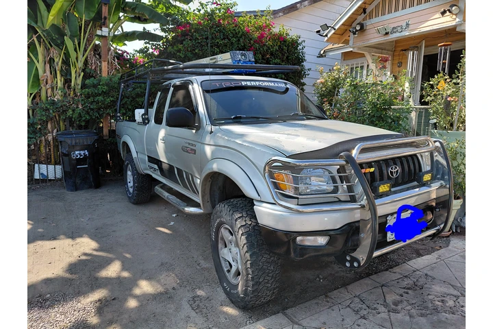 $7 : 2001 Toyota tacoma image 2