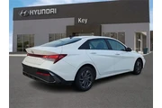 $12995 : Hyundai ELANTRA 2024 SEL 4dr thumbnail
