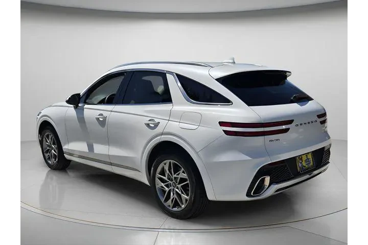 $38478 : Genesis GV70 2025 AWD 2.5T S image 8