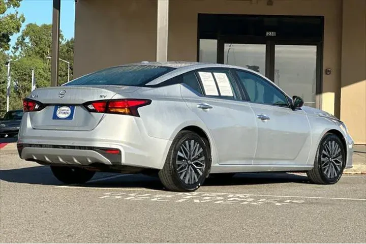 $19490 : Nissan Altima 2024 2.5 SV 4d image 4