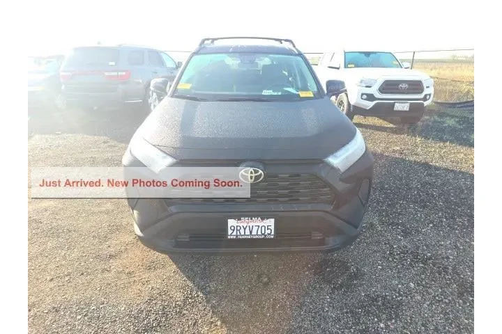 $30800 : Toyota RAV4 2025 AWD XLE 4dr image 2