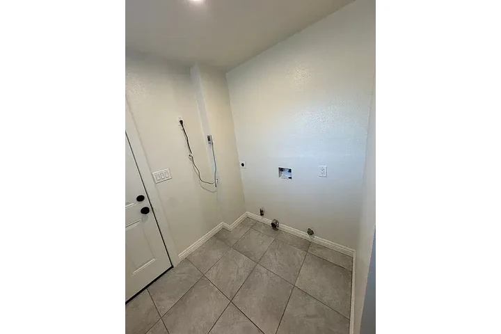 $1079 : 4062 image 1