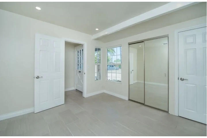 $4500 : Huge Lot image 3