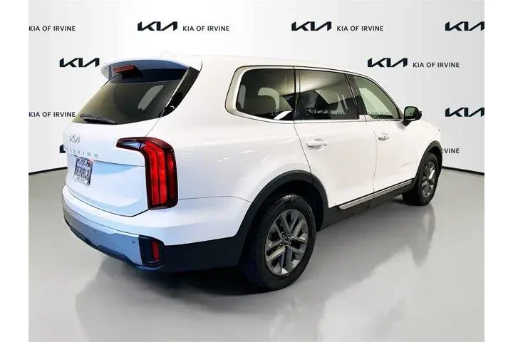 $28872 : Kia Telluride 2023 LX 4dr SU image 7