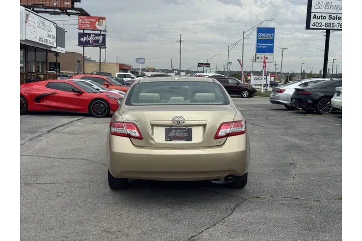 $5750 : 2011 Camry LE image 4