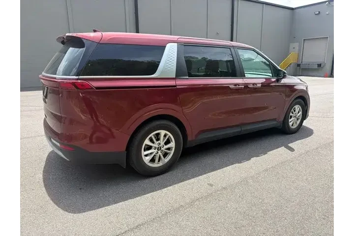 $25490 : Kia Carnival 2023 LX 4dr Min image 6