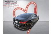 $21236 : Nissan Altima 2023 2.5 SR 4d thumbnail