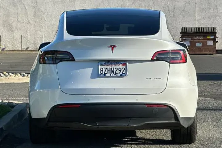 $30720 : Tesla Model Y 2022 AWD Long image 8