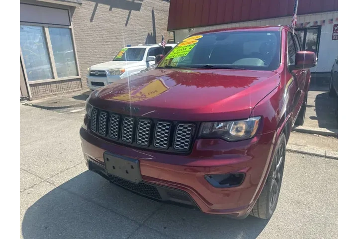 $18995 : 2019 Grand Cherokee Altitude image 2