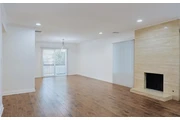 $1550 : 1 Bed 1Bath Apt in Gardena thumbnail
