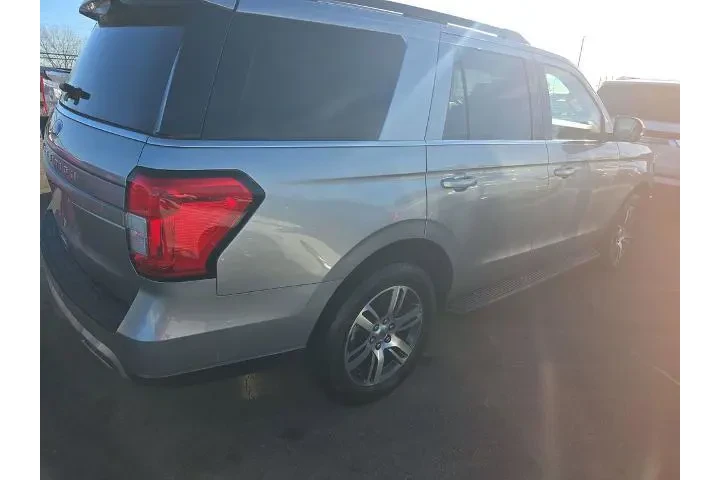 $39999 : Ford Expedition 2024 4x2 XLT image 4