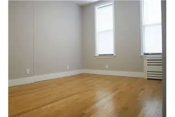 $5500 : Rental property with 3 bedro image 7