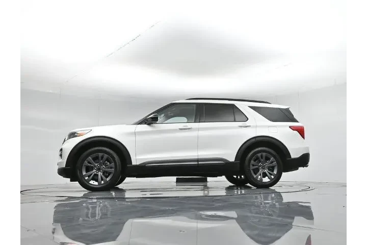 $34200 : Ford Explorer 2023 AWD XLT 4 image 8