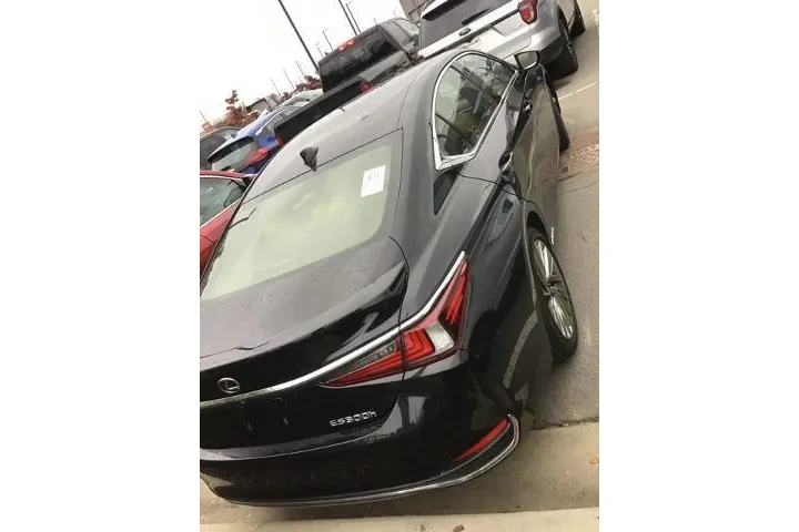 $31995 : Lexus ES 300h 2019 4dr Sedan image 8