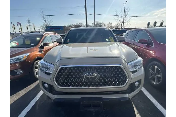 $37990 : Toyota Tacoma 2019 4x4 TRD P image 5
