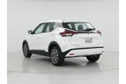 $20998 : Nissan Kicks 2023 SV 4dr Cro thumbnail