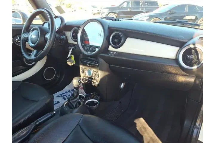 $12892 : MINI Convertible 2015 Cooper image 10