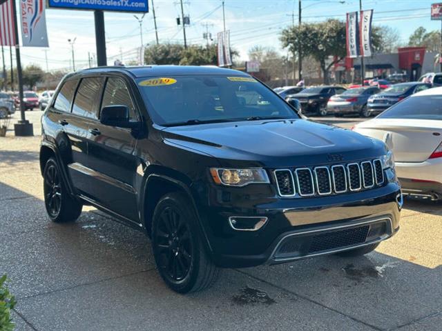 $20499 : 2019 Grand Cherokee Laredo image 3